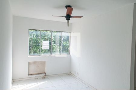 Sala de apartamento para alugar com 1 quarto, 39m² em Pechincha, Rio de Janeiro