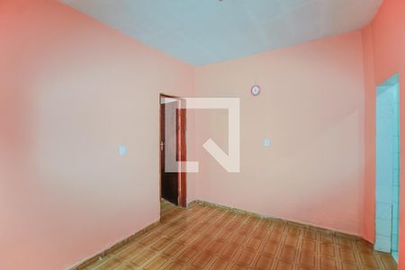 Sala de casa para alugar com 3 quartos, 80m² em Vila Elze, São Paulo