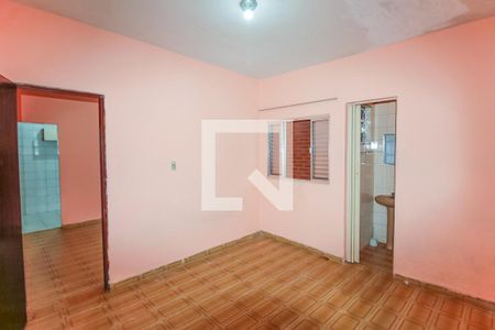 Suíte de casa para alugar com 3 quartos, 80m² em Vila Elze, São Paulo