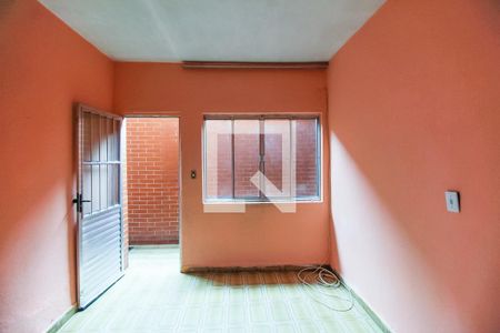 Sala de casa para alugar com 3 quartos, 80m² em Vila Elze, São Paulo