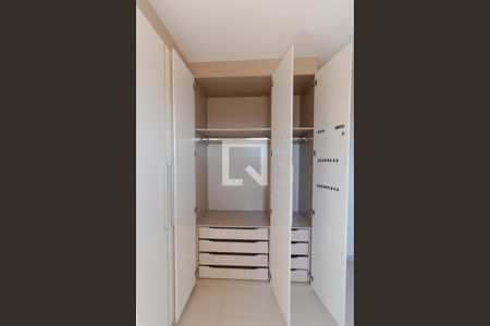 Apartamento à venda com 57m², 2 quartos e 1 vagaSuíte - Armário