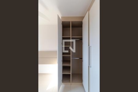 Apartamento à venda com 57m², 2 quartos e 1 vagaSuíte - Armário