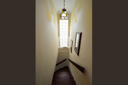 Casa à venda com 145m², 2 quartos e 1 vagaEscada
