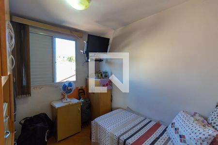 Quarto 2 de apartamento para alugar com 2 quartos, 52m² em Vila Pierina, São Paulo