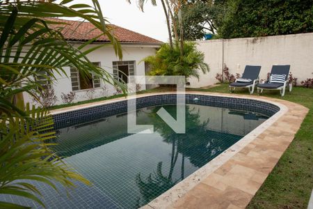 Casa à venda com 460m², 4 quartos e 2 vagasPiscina