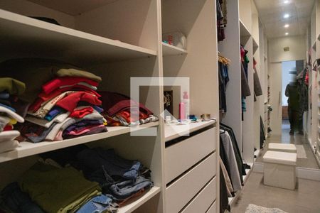 Casa à venda com 460m², 4 quartos e 2 vagasCloset da suíte 4