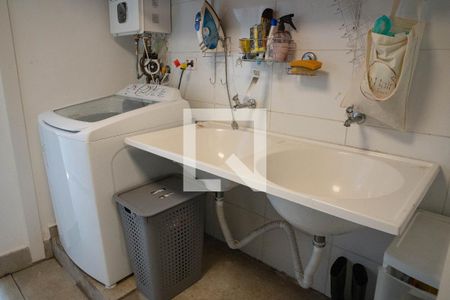 Casa à venda com 460m², 4 quartos e 2 vagasÁrea de Serviço