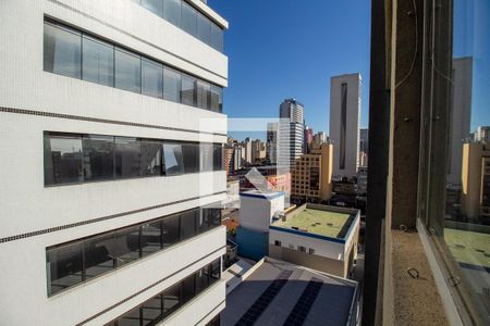 Vista da Sala de apartamento à venda com 2 quartos, 39m² em Centro, Curitiba