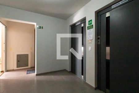 Apartamento à venda com 39m², 2 quartos e sem vaga Apartamento à venda com 39m², 2 quartos e sem vagaHall