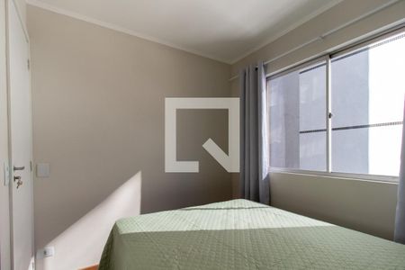 Quarto 1 de apartamento à venda com 2 quartos, 39m² em Centro, Curitiba
