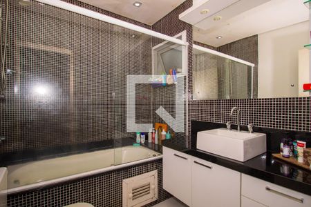 Casa de condomínio para alugar com 245m², 3 quartos e 2 vagas Casa de condomínio para alugar com 245m², 3 quartos e 2 vagasBanheiro da Suíte