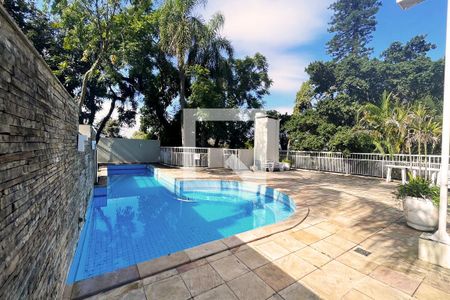 Casa de condomínio para alugar com 245m², 3 quartos e 2 vagasÁrea comum - Piscina