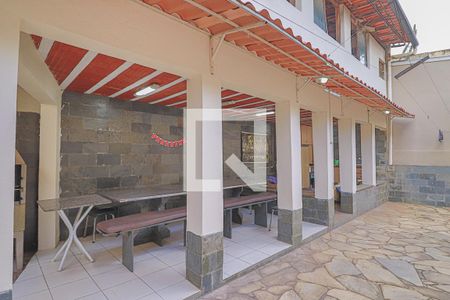 Casa à venda com 354m², 4 quartos e 7 vagasÁrea Externa