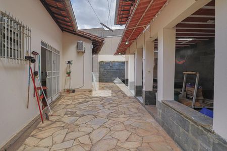 Casa à venda com 354m², 4 quartos e 7 vagasÁrea Externa