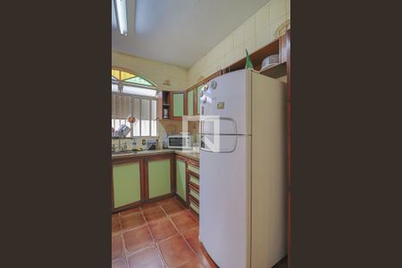 Casa à venda com 354m², 4 quartos e 7 vagasCozinha