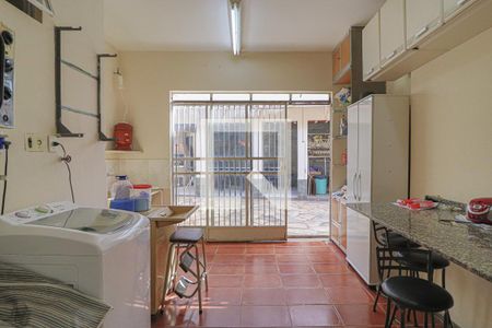 Casa à venda com 354m², 4 quartos e 7 vagasÁrea de Serviço