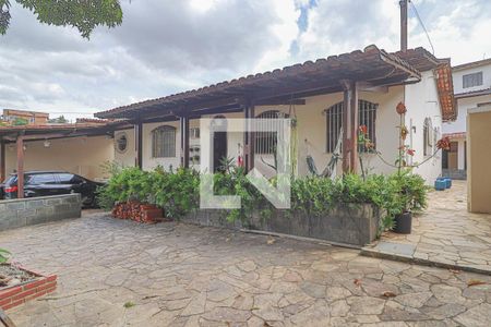 Casa à venda com 354m², 4 quartos e 7 vagasÁrea Externa
