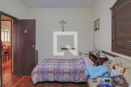 Casa à venda com 354m², 4 quartos e 7 vagasQuarto  4 - Suíte 