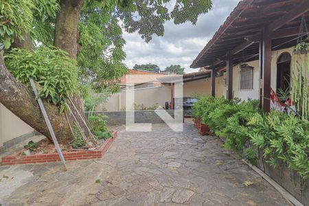 Casa à venda com 354m², 4 quartos e 7 vagasÁrea Externa