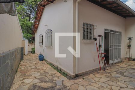 Casa à venda com 354m², 4 quartos e 7 vagasÁrea Externa