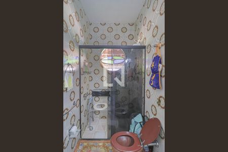 Casa à venda com 354m², 4 quartos e 7 vagasBanheiro Quarto 4 - Suíte 