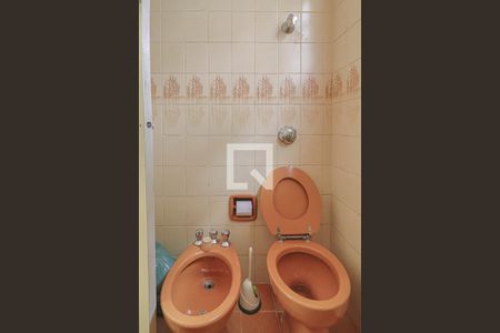 Casa à venda com 354m², 4 quartos e 7 vagasBanheiro de Serviço