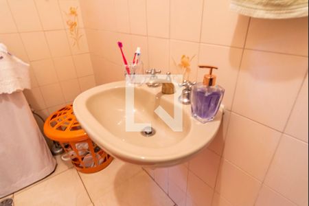 Casa à venda com 201m², 3 quartos e 2 vagas Casa à venda com 201m², 3 quartos e 2 vagasPia