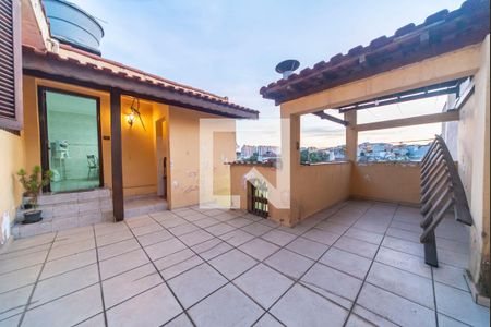 Casa à venda com 201m², 3 quartos e 2 vagas Casa à venda com 201m², 3 quartos e 2 vagasQuintal Fundos