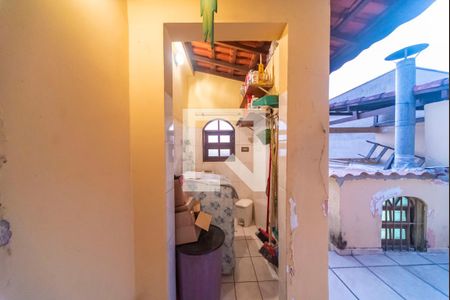 Casa à venda com 201m², 3 quartos e 2 vagas Casa à venda com 201m², 3 quartos e 2 vagasÁrea de Serviço da Edícula