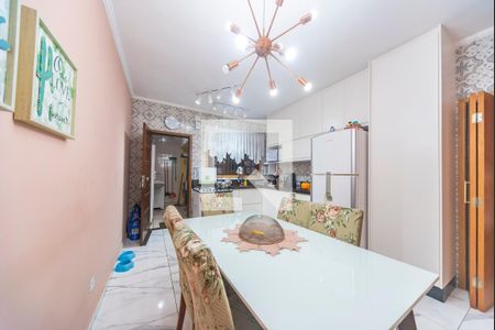Casa à venda com 201m², 3 quartos e 2 vagas Casa à venda com 201m², 3 quartos e 2 vagasCozinha