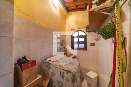 Casa à venda com 201m², 3 quartos e 2 vagas Casa à venda com 201m², 3 quartos e 2 vagasÁrea de Serviço da Edícula