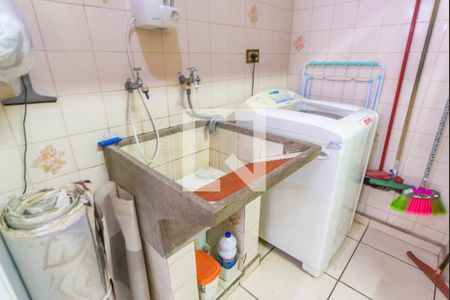 Casa à venda com 201m², 3 quartos e 2 vagas Casa à venda com 201m², 3 quartos e 2 vagasTaque Área de Serviço e Churrasqueira