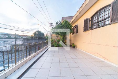 Casa à venda com 201m², 3 quartos e 2 vagas Casa à venda com 201m², 3 quartos e 2 vagasVaranda da Frente