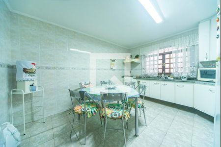 Casa à venda com 201m², 3 quartos e 2 vagas Casa à venda com 201m², 3 quartos e 2 vagasCozinha da Edícula