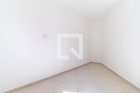 Quarto 2 de casa para alugar com 2 quartos, 50m² em Vila Campo Grande, São Paulo