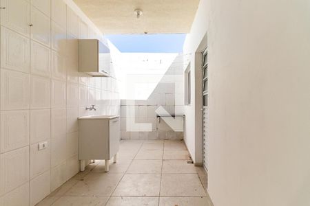 Casa para alugar com 50m², 2 quartos e sem vagaQuintal - Lavanderia