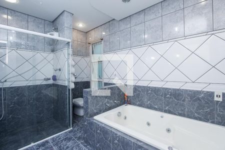 Casa à venda com 120m², 3 quartos e 5 vagas Casa à venda com 120m², 3 quartos e 5 vagasBanheiro Suite