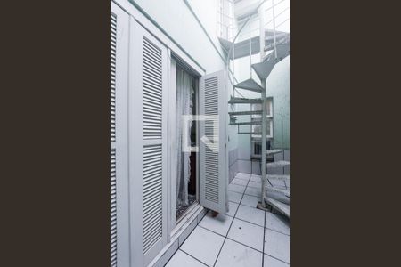 Casa à venda com 120m², 3 quartos e 5 vagas Casa à venda com 120m², 3 quartos e 5 vagasVaranda Quarto 2