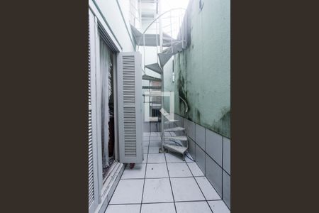 Casa à venda com 120m², 3 quartos e 5 vagas Casa à venda com 120m², 3 quartos e 5 vagasVaranda Quarto 2