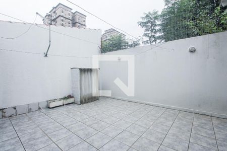 Casa à venda com 120m², 3 quartos e 5 vagas Casa à venda com 120m², 3 quartos e 5 vagasPatio