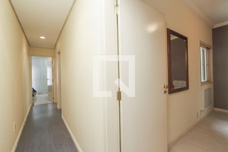 Corredor de casa à venda com 3 quartos, 120m² em Sarandi, Porto Alegre