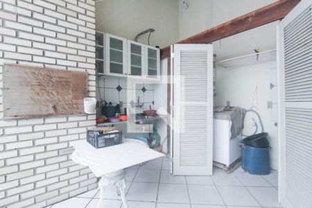 Casa à venda com 120m², 3 quartos e 5 vagas Casa à venda com 120m², 3 quartos e 5 vagasChurrasqueira