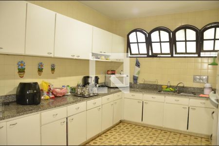 Casa de Condomínio para alugar com 4 quartos, 553m² em Badu, Niterói