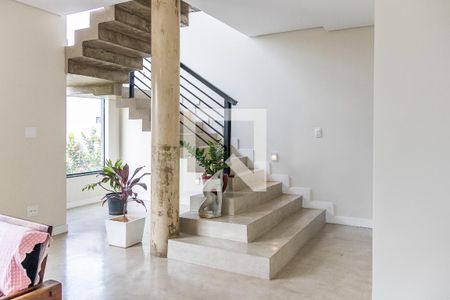 Escada de casa à venda com 3 quartos, 200m² em São Joaquim, Belo Horizonte