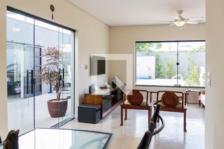 Sala de casa à venda com 3 quartos, 200m² em São Joaquim, Belo Horizonte