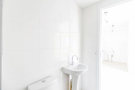 Apartamento à venda com 34m², 2 quartos e sem vaga Apartamento à venda com 34m², 2 quartos e sem vagaBanheiro