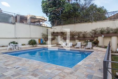 Apartamento à venda com 73m², 3 quartos e 1 vaga Apartamento à venda com 73m², 3 quartos e 1 vagaPiscina