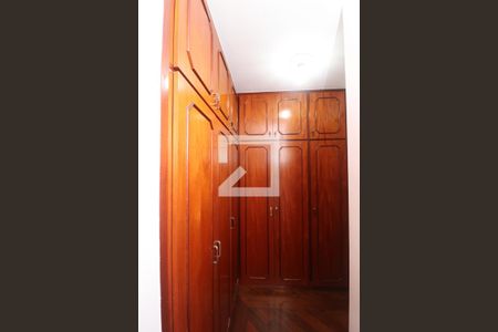 Apartamento à venda com 144m², 3 quartos e 3 vagasSuíte 2 - Armários