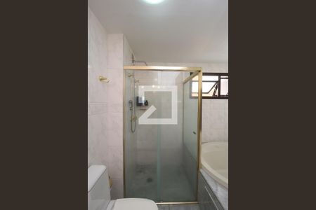 Apartamento à venda com 144m², 3 quartos e 3 vagasBanheiro da Suíte 1