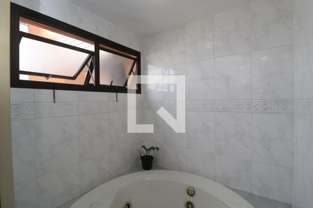 Apartamento à venda com 144m², 3 quartos e 3 vagasBanheira